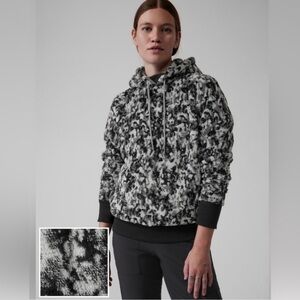 🔥NWT Athleta Tugga Sherpa Hoodie